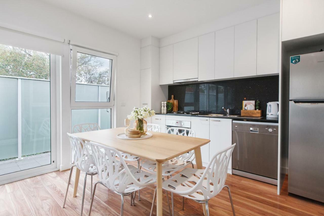 Heart Of Highett Apartment By Ready Set Host Melbourne Exterior photo